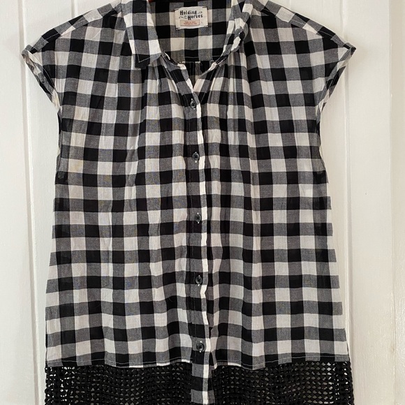 Holding Horses Nellie plaid sleeveless blouse - Picture 2 of 5